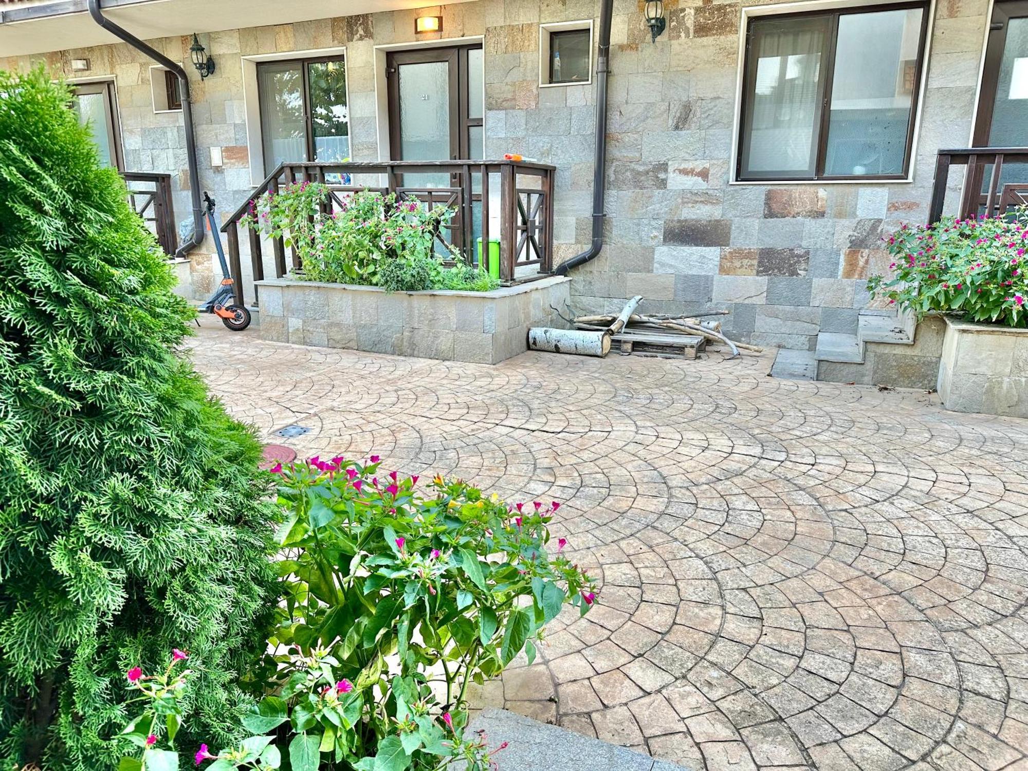 Menada Imperial Heights Villas Sunny Beach Exterior photo