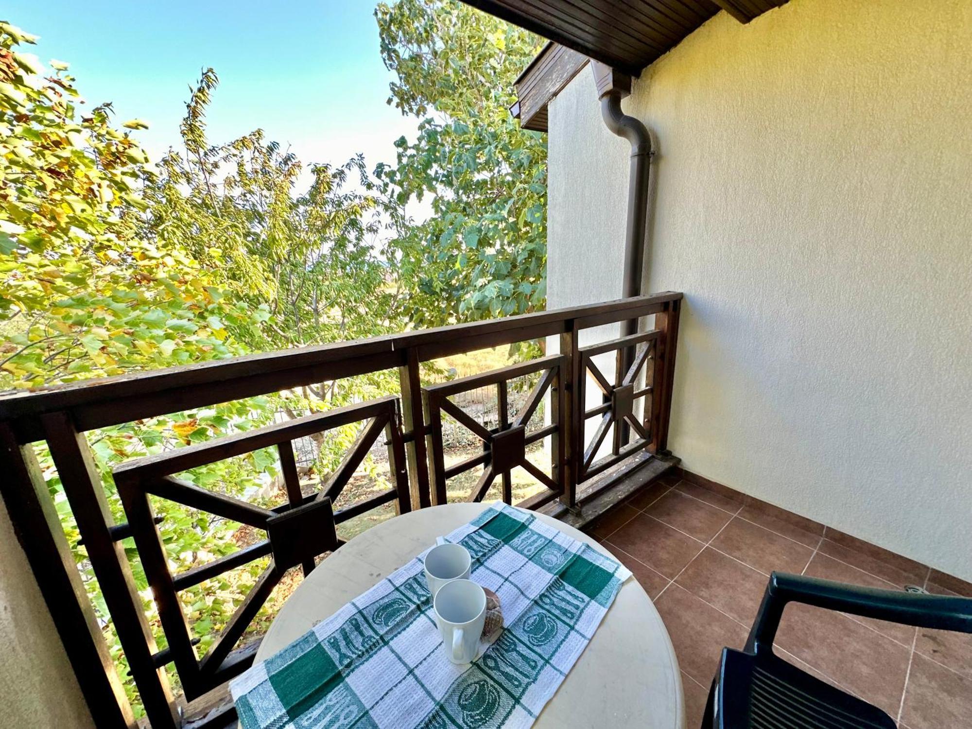 Menada Imperial Heights Villas Sunny Beach Exterior photo